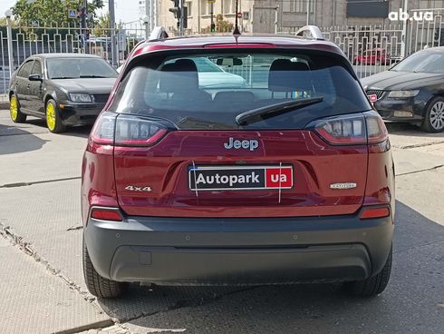 Jeep Cherokee 2019 красный - фото 5