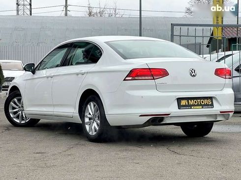 Volkswagen Passat 2017 - фото 2