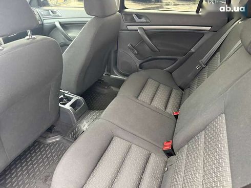 Skoda Octavia 2011 - фото 29