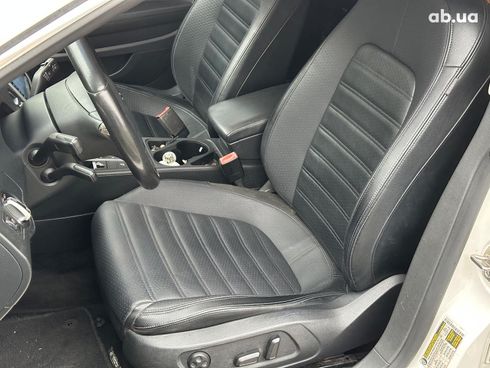 Volkswagen Passat CC 2012 белый - фото 10