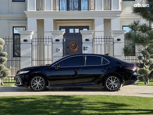 Toyota Camry 2021 - фото 7