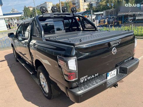 Nissan Titan 2018 - фото 28