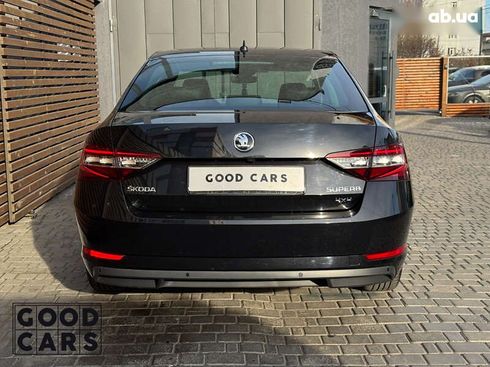 Skoda Superb 2018 - фото 9