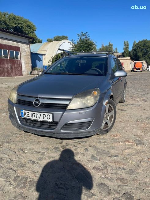 Opel Astra 2005 серебристый - фото 8
