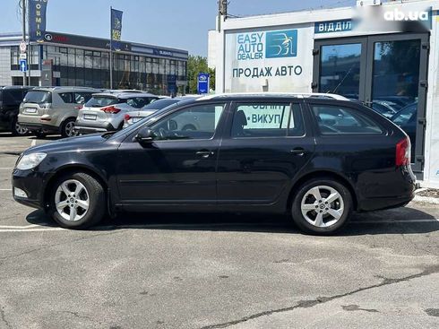 Skoda Octavia 2010 - фото 7