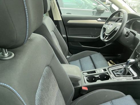 Volkswagen Passat 2022 - фото 7