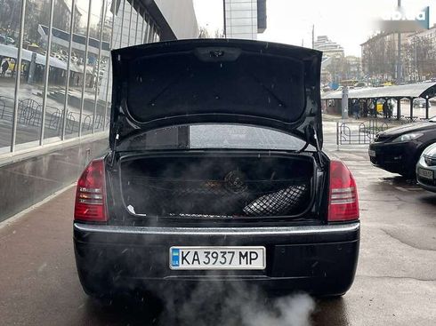 Chrysler 300C 2005 - фото 24