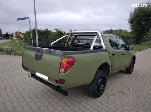 Mitsubishi L200 2003 зеленый - фото 6