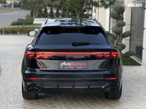 Audi RS Q8 2024 - фото 15