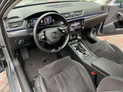 Skoda Superb 2021 - фото 27