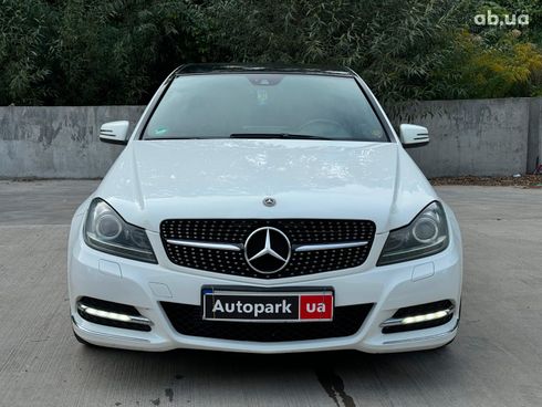 Mercedes-Benz C-Класс 2012 белый - фото 4