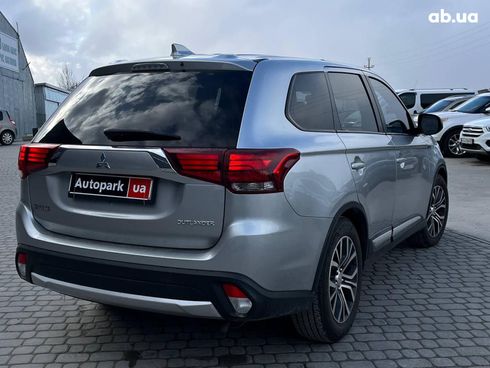 Mitsubishi Outlander 2018 серый - фото 9