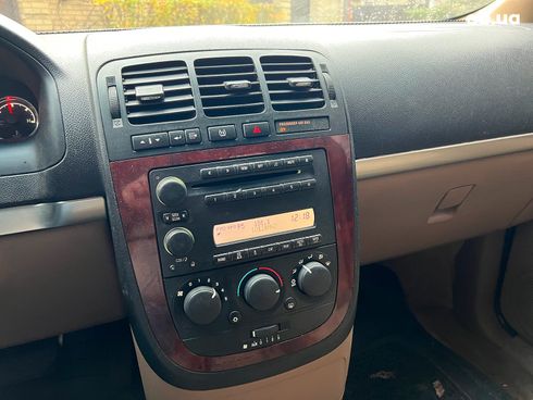 Chevrolet Uplander 2005 коричневый - фото 17