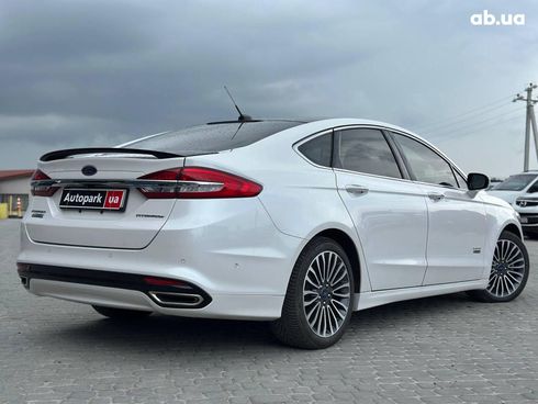 Ford Fusion 2017 белый - фото 9