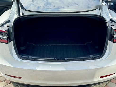 Tesla Model 3 2022 - фото 15
