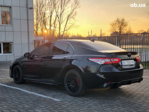 Toyota Camry 2020 черный - фото 5