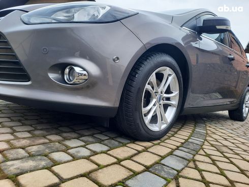 Ford Focus 2013 серый - фото 9