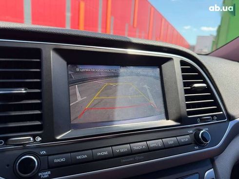 Hyundai Elantra 2016 - фото 24
