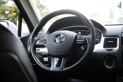 Volkswagen Touareg 2012 - фото 21