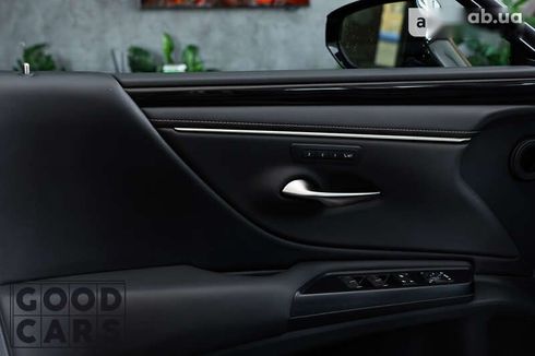 Lexus ES 2020 - фото 28