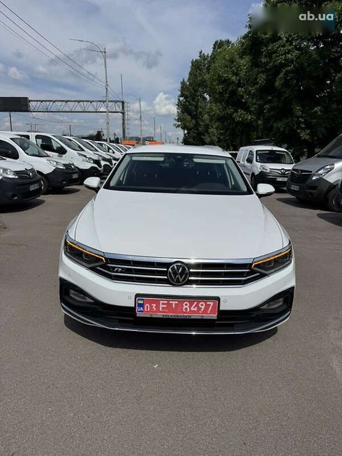 Volkswagen Passat 2021 - фото 3