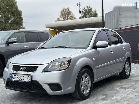 Kia Rio 2010 - фото 3
