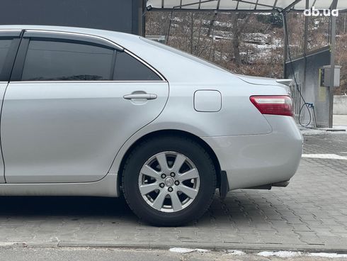 Toyota Camry 2007 серый - фото 14