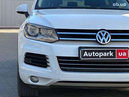 Volkswagen Touareg 2012 белый - фото 13