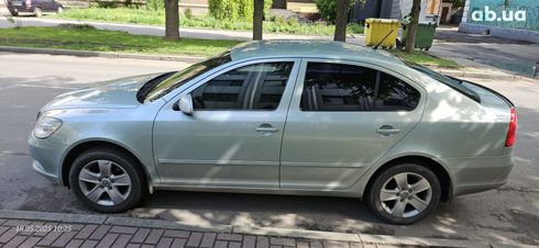 Skoda Octavia 2011 зеленый - фото 18