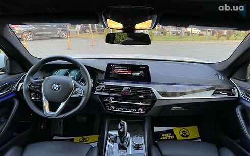BMW 5 серия 2017 - фото 13