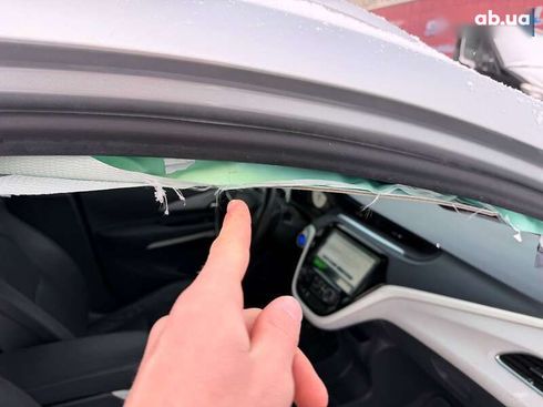 Chevrolet Bolt 2017 - фото 22