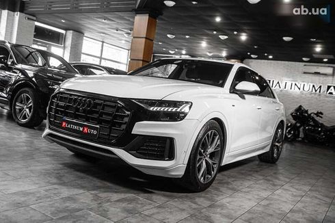 Audi Q8 2021 - фото 2