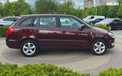 Skoda Fabia 2012 - фото 8