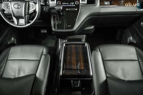 Toyota Granvia 2022 - фото 29