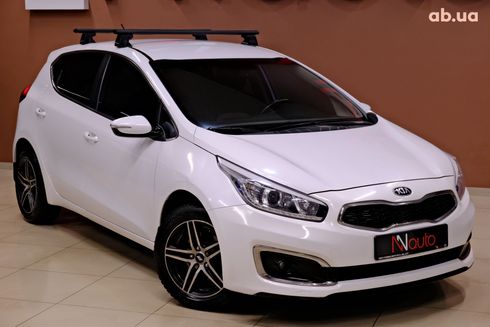 Kia Cee'd 2016 белый - фото 4