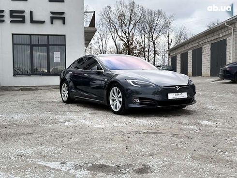 Tesla Model S 2017 - фото 11