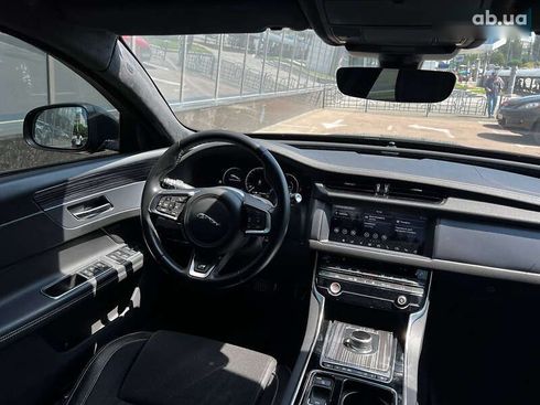 Jaguar XF 2019 - фото 26