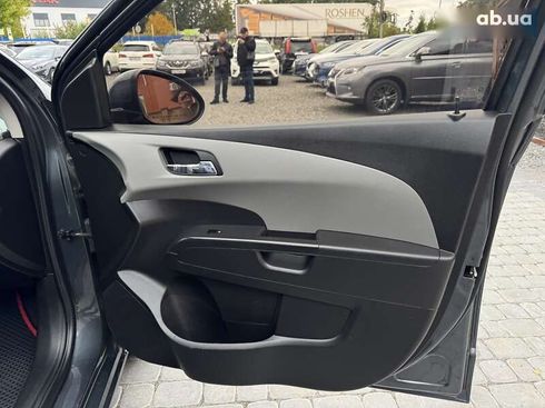 Chevrolet Sonic 2013 - фото 29