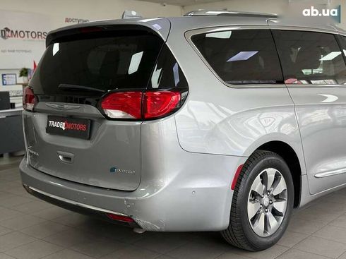 Chrysler Pacifica 2017 - фото 13