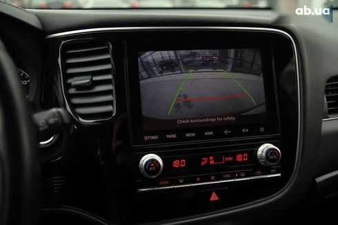 Mitsubishi Outlander 2020 - фото 15