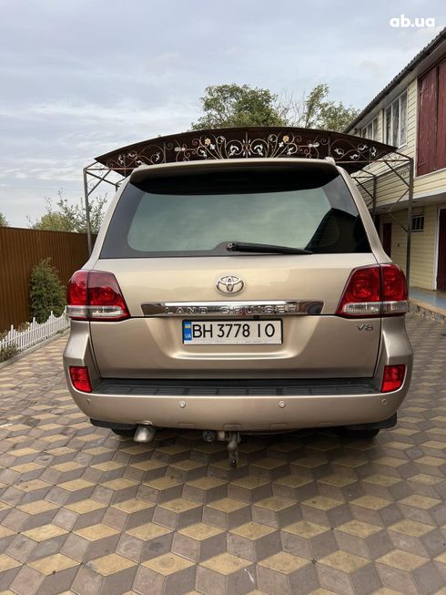 Toyota Land Cruiser 2008 золотистый - фото 4