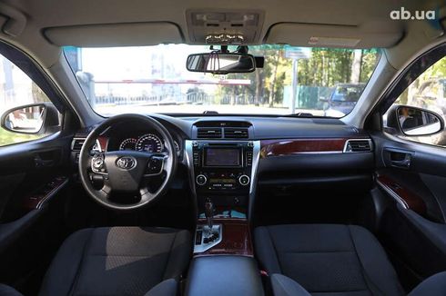 Toyota Camry 2012 - фото 12