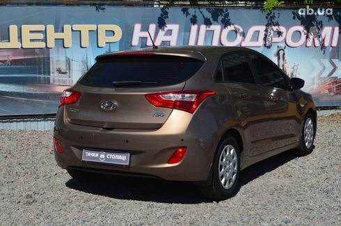 Hyundai i30 2012 коричневый - фото 6