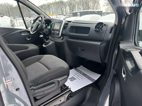 Renault Trafic 2021 - фото 23