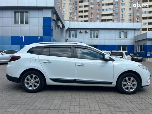 Renault Megane 2010 белый - фото 5