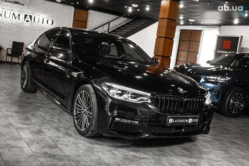 BMW 5 серия 2017 - фото 13