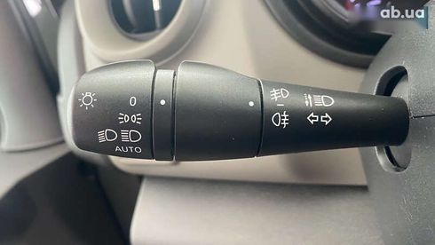 Renault Trafic 2018 - фото 18