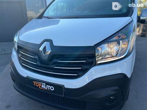 Renault Trafic 2015 - фото 9