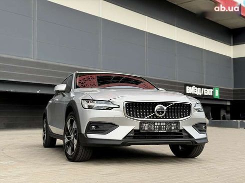 Volvo V60 Cross Country 2024 - фото 21