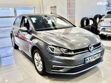 Продажа б/у Volkswagen Golf 2019 года в Киеве - купить на Автобазаре